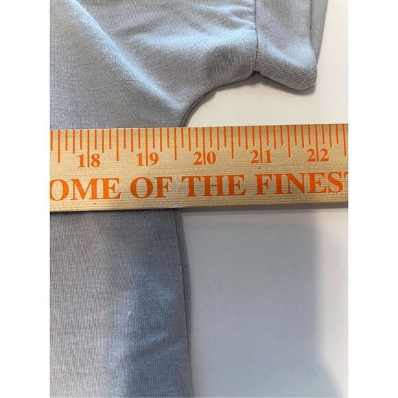 BomBom Top Blouse‎ Women's Sz. M Sage Gray Short Sleeve Sleeve A23 - Picture 5 of 6